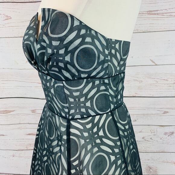 Nicole By Nicole Miller Geometric Black Wedding Gown, Size 10 Formal - Picture 5 of 8